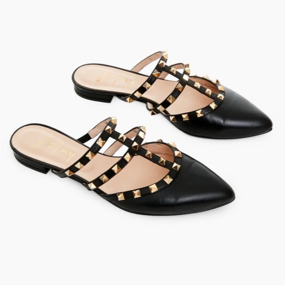 Exclusive Black Davina Slides
FRENCH SOLE - Picture 4 of 8